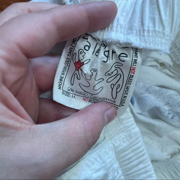 Play alegre hand painted costal grandma shorts sz.M womens small spot on back - Picture 2 of 4